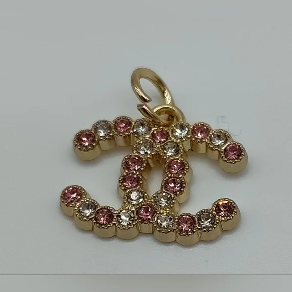 CHANEL Y2K Charm Collection Gold Tone Enamel CC Logo Pendant Charm Pull - Picture 5 of 7